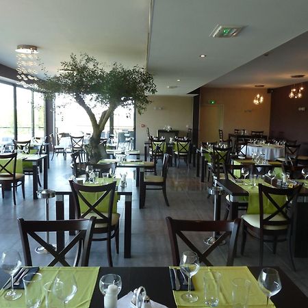 Logis Le Cadusia Hotel Chaource Bagian luar foto