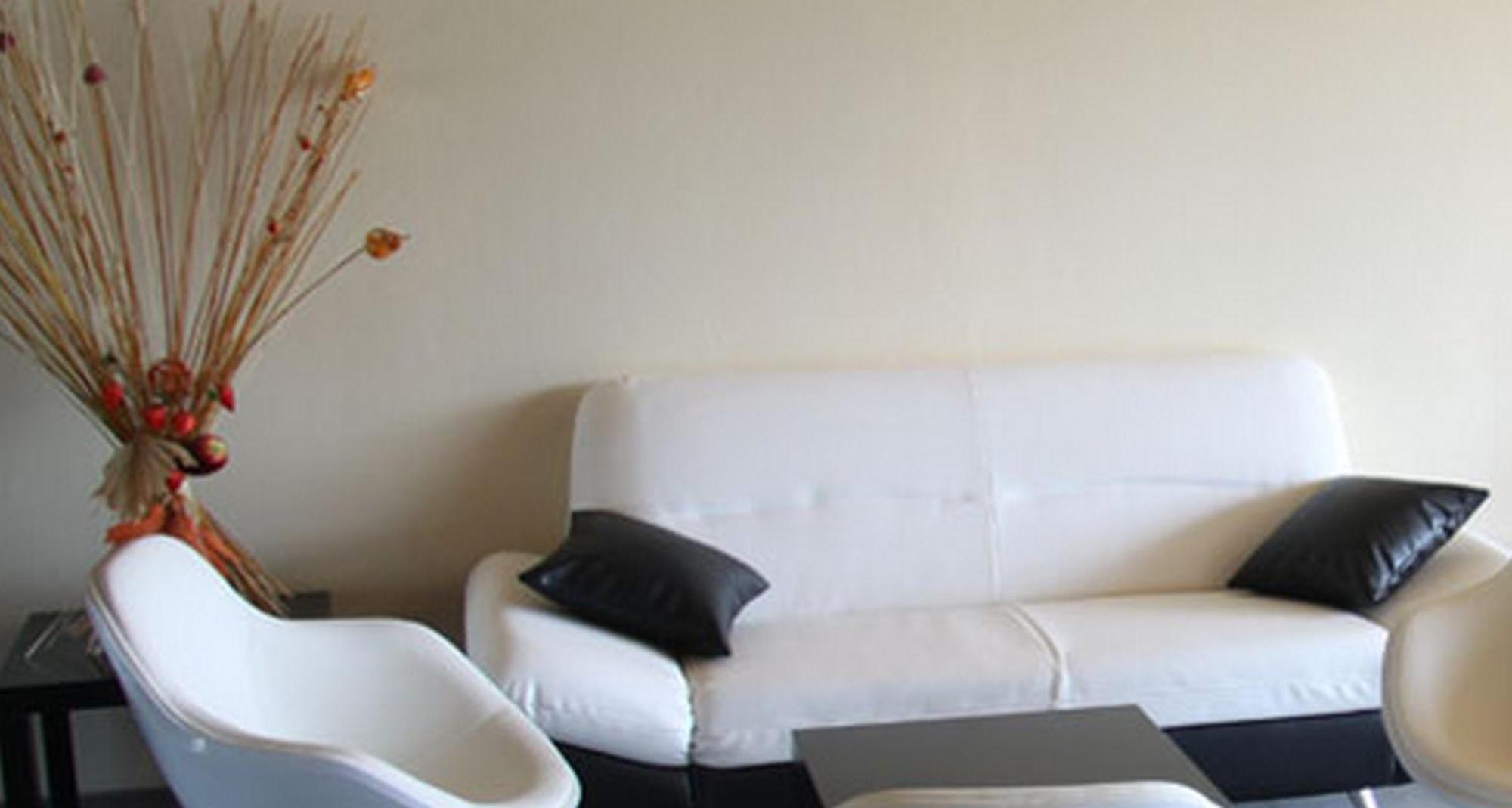 Logis Le Cadusia Hotel Chaource Bagian luar foto