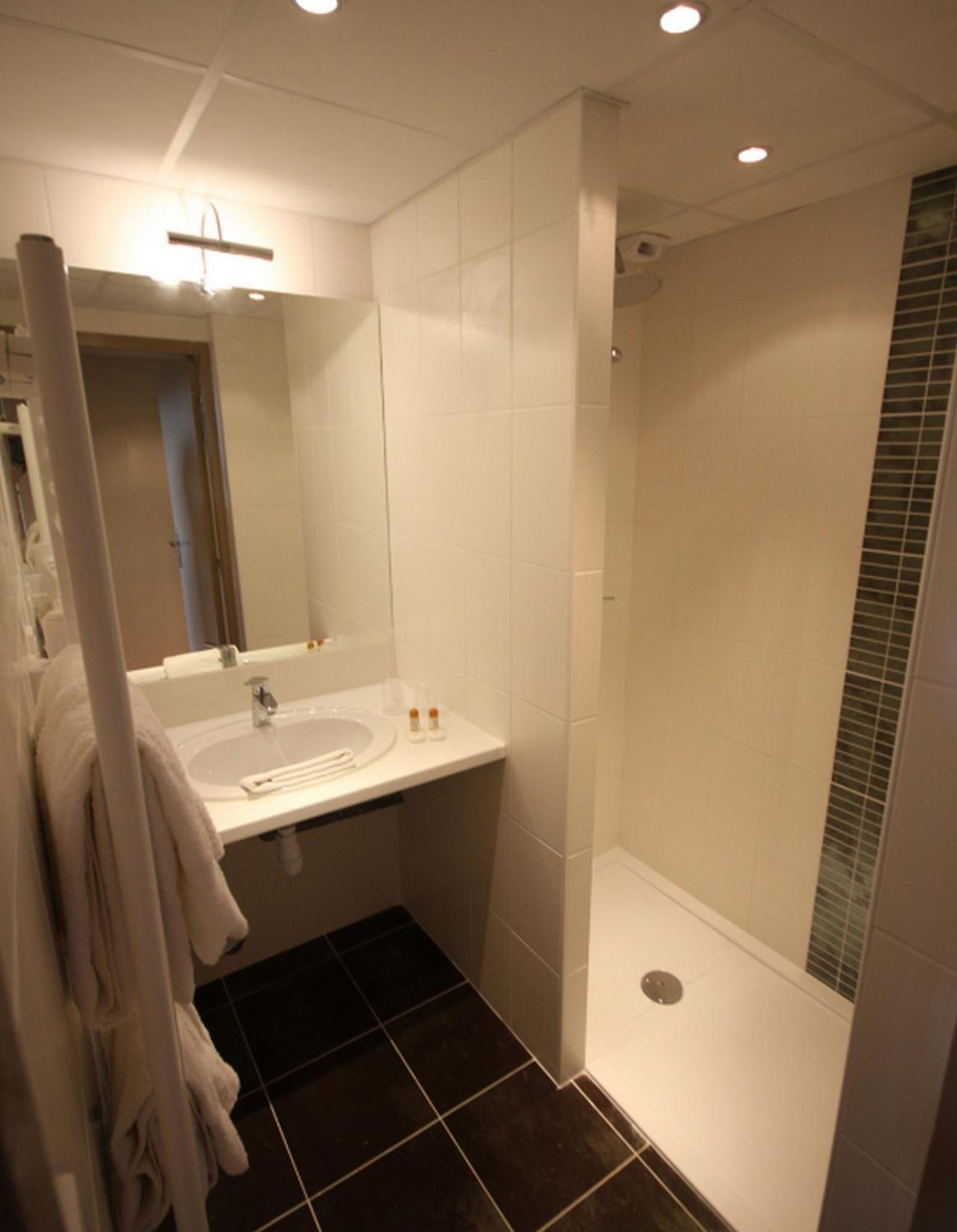 Logis Le Cadusia Hotel Chaource Bagian luar foto