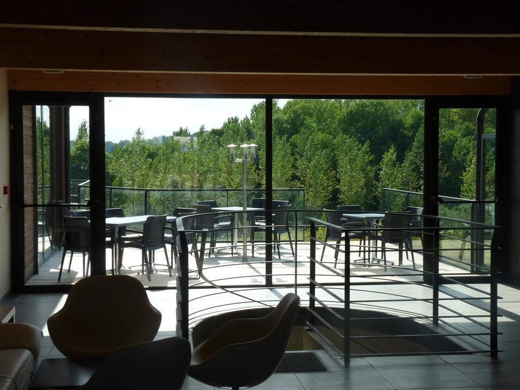 Logis Le Cadusia Hotel Chaource Bagian luar foto