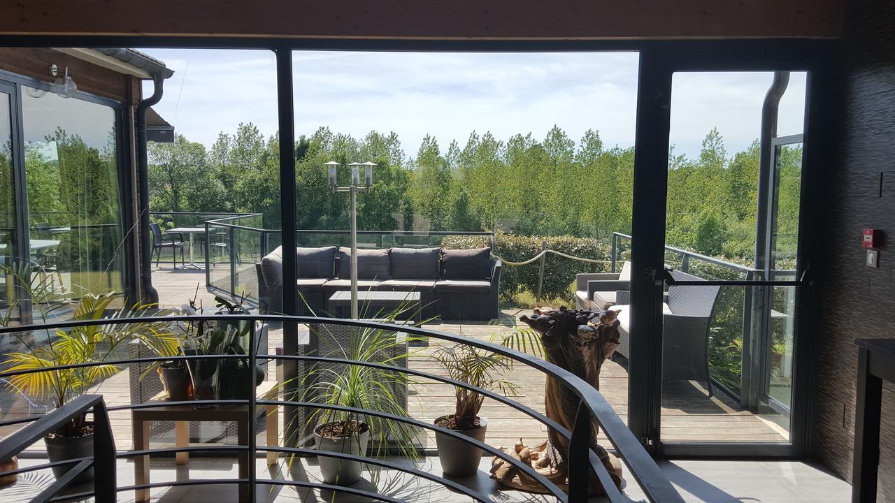 Logis Le Cadusia Hotel Chaource Bagian luar foto