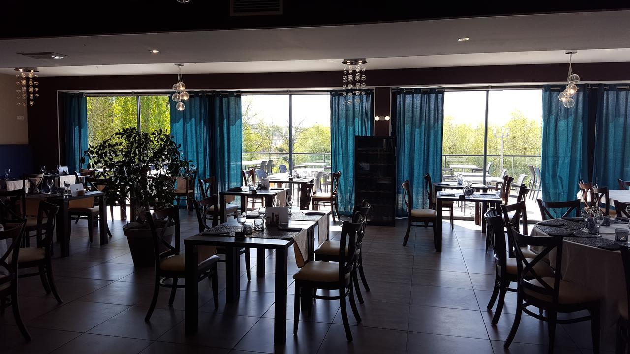 Logis Le Cadusia Hotel Chaource Bagian luar foto
