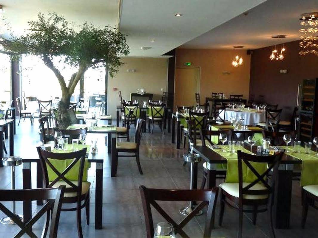 Logis Le Cadusia Hotel Chaource Bagian luar foto