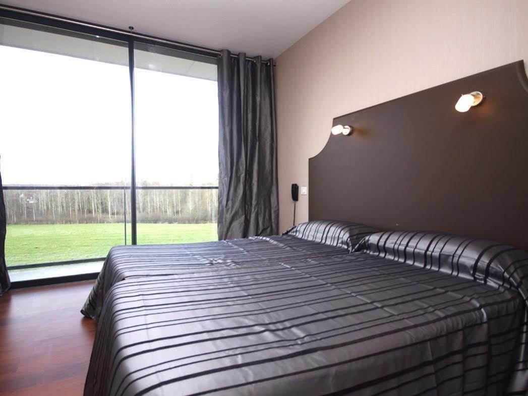 Logis Le Cadusia Hotel Chaource Bagian luar foto